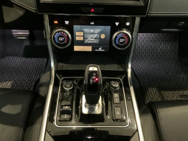 Jaguar XE XE 2.0d i4 mhev R-Dynamic Black awd 204cv auto - Foto 9