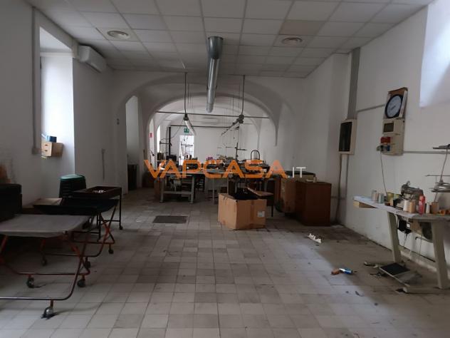 LABORATORIO CON APPARTAMENTO - Foto 7