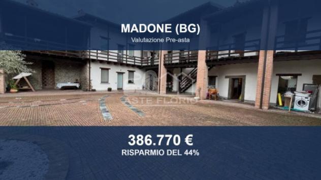 Immobile in asta di 1511 m² in vendita a Madone