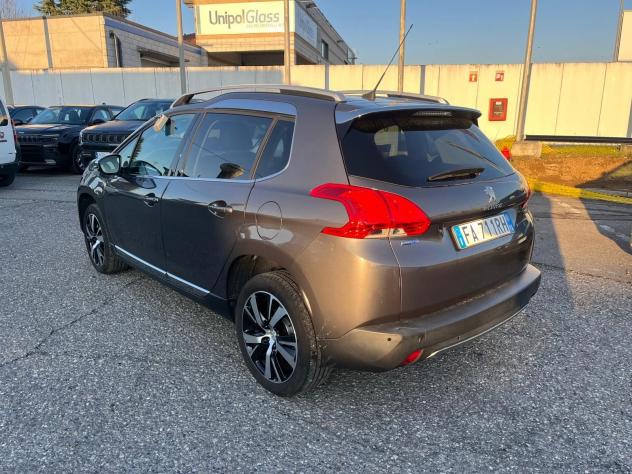Peugeot 2008 BlueHDi 120 S&S Féline - Foto 9