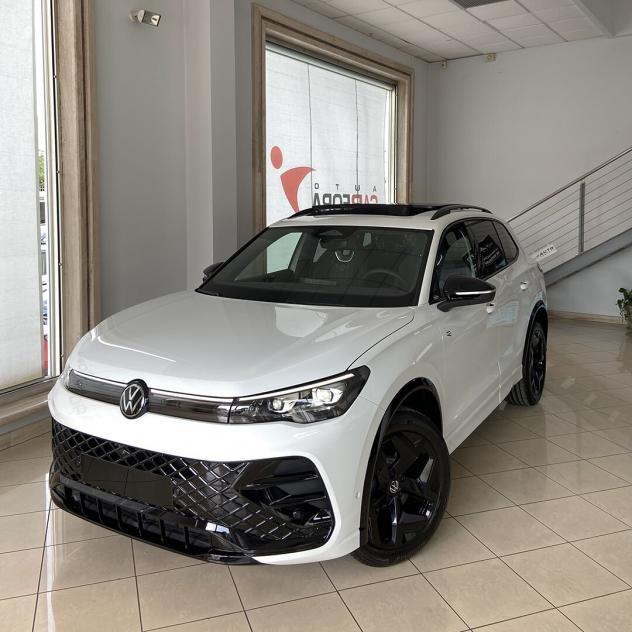 Volkswagen Tiguan 2.0 150cv DSG R-Line black pack |tetto+matrix+r19"| AUTOCARRO - Foto 2