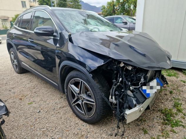 Mercedes-benz GLA 250 e EQ-Power AMG 29000km-2021 - Foto 4