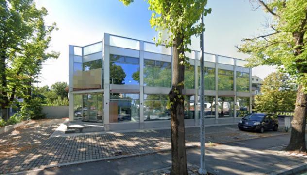 Immobile in asta di 430 m² con più di 5 locali in vendita a Forlì