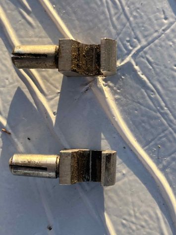 Singer Perni fissaggio macchina da cucire al tavolo