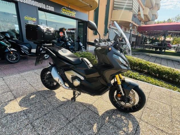 HONDA X-ADV 750 TUTTO INCLUSO ANCHE PASSAGGIO! MINI RATE rif. 24162906 - Foto 4