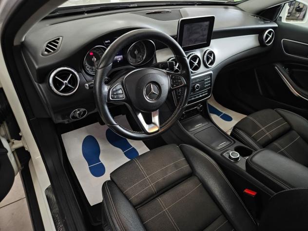 Mercedes-benz GLA 200 d Automatic Sport - NEOPATENTATI - Foto 8