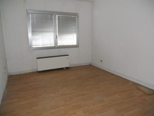 Immobile di 495 m² con più di 5 locali in vendita a Pero - Foto 7