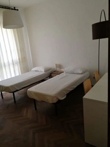 AFFITTASI POSTO LETTO IN DOPPIA ZONA MURRI PER STUDENTESSE