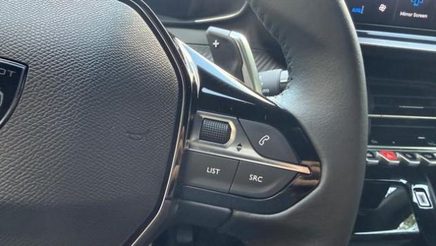PEUGEOT 2008 1.2 145CV HYBRID e-DCS6 ALLURE*FULL LED*CARPLAY* rif. 23956002 - Foto 7