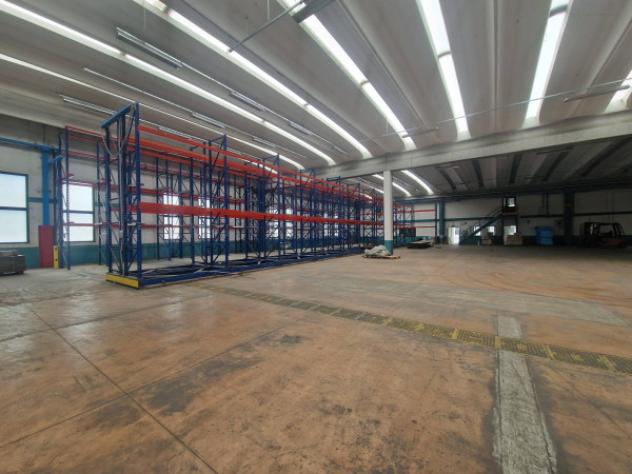 Immobile di 2950 m² con più di 5 locali in affitto a Inveruno - Foto 5