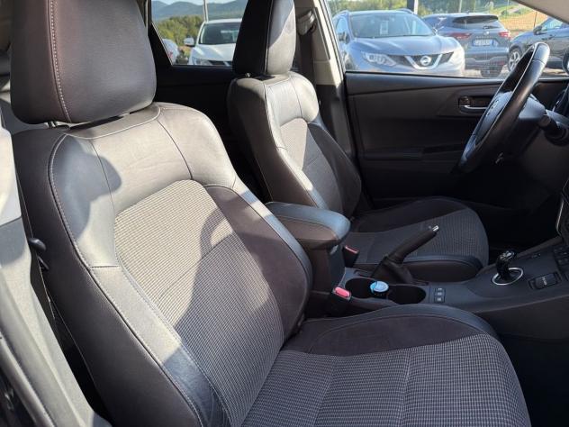Toyota Auris Touring Sports 1.8h Lounge cvt - Foto 10
