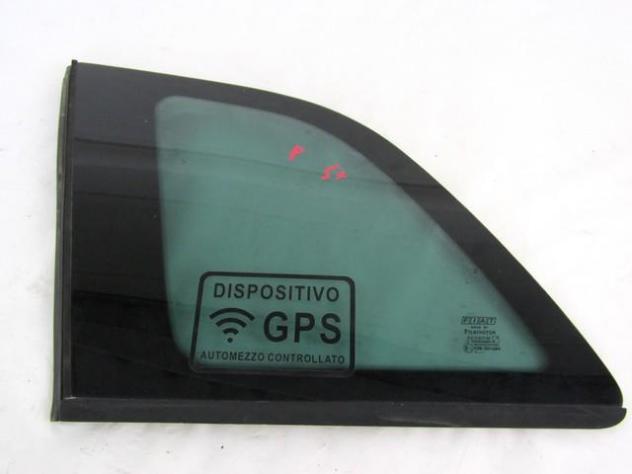 51733528 VETRO FISSO PARAFANGO POSTERIORE SINISTRO FIAT CROMA SW 1.9 D 110KW AUT 5P (2006) RICAMBIO USATO