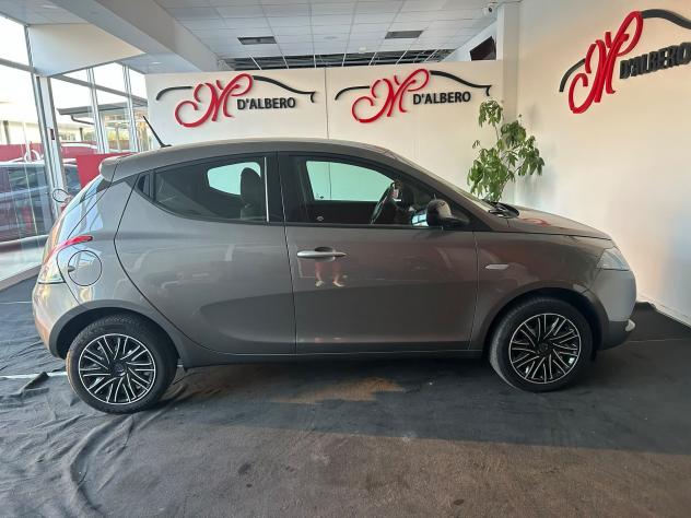 Lancia Ypsilon 1.0 FireFly 70cv Hybrid Gold - Foto 5