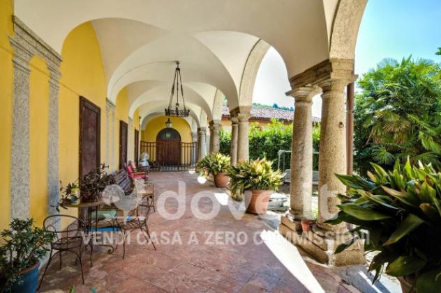 Palazzo / Stabile di 700 m² con più di 5 locali in vendita a Colverde - Foto 2