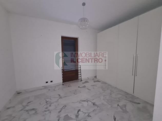 Semindipendente di ampia metratura con giardino privato e garage - Foto 18