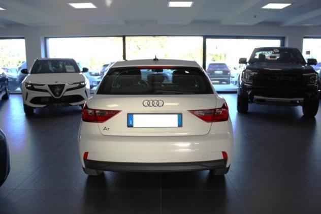 AUDI A1 SPB 1.0 TFSI 95 CV Identity Black rif. 24035209 - Foto 6