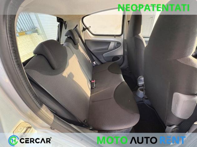 Toyota Aygo 1.0 12V VVT-i 5 porte OK NEOPATENTATI 5 PORTE - Foto 12