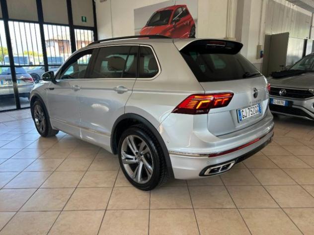 VOLKSWAGEN Tiguan 2.0 TDI 150 CV SCR DSG R-Line rif. 23979242 - Foto 2