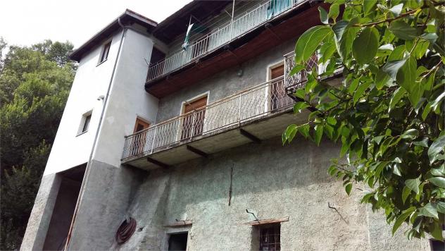 V000131 - CASA BIFAMIGLIARE INDIPENDENTE CON TERRENO