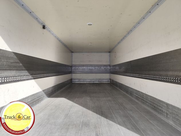 IVECO EUROCARGO 120 E 22 – 2015 – FURGONE ISOTERMICO CON FRIGO E SPONDA CARICATR - Foto 6