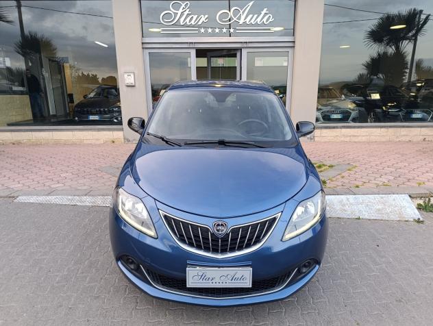 Lancia Ypsilon 1.0 FireFly 5 porte S&S Hybrid Silver