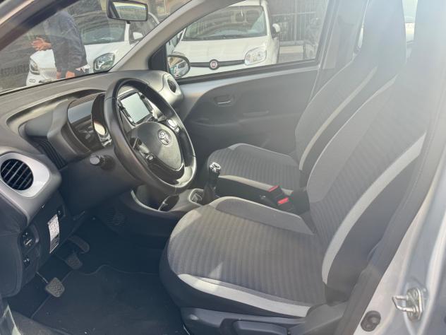 Toyota Aygo Connect 1.0 VVT-i 72 CV 5 porte x-play LED NAVI KAMERA PDC BLUETOOTH CERCHI 16 - Foto 8