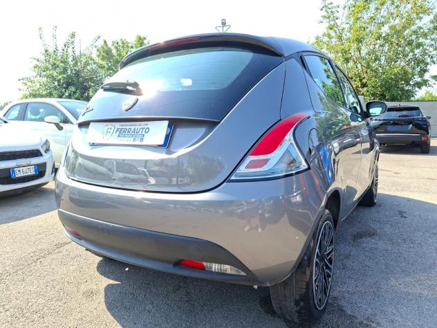 Lancia Ypsilon 1.0 FireFly 5 porte S&S Hybrid Gold - Foto 7