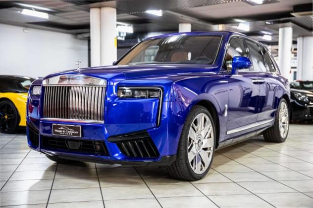 ROLLS-ROYCE Cullinan FULL SPECS|BESPOKE AUDIO&INTERIOR|REAR THEATRE rif. 23547297 - Foto 3