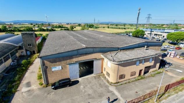 Capannone industriale in vendita a Fornacette - Calcinaia 3060 mq Rif: 1424409