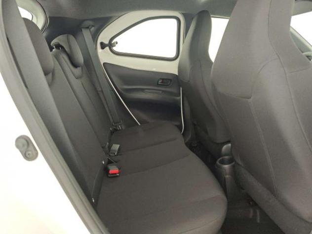 Toyota Aygo 1.0 Active 72cv - Foto 8