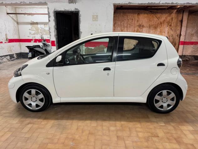 TOYOTA AYGO 1.0 CONNECT SOLO 59.000 KM GARANZIA NEOPATENTATI OK. - Foto 3