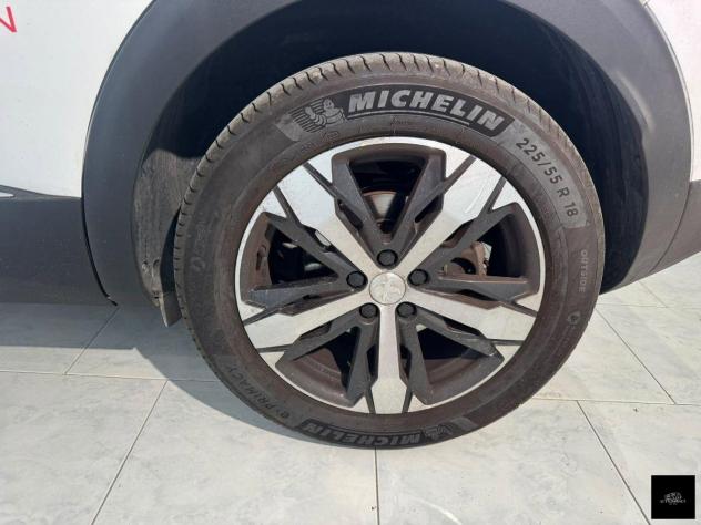 PEUGEOT 3008 1.5 BlueHDi 130 S&S Allure - Foto 7