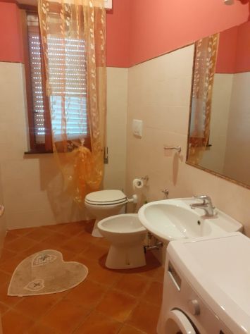 In Trifamiliare ampio appart. 4 posti letto posto auto privato - Foto 8