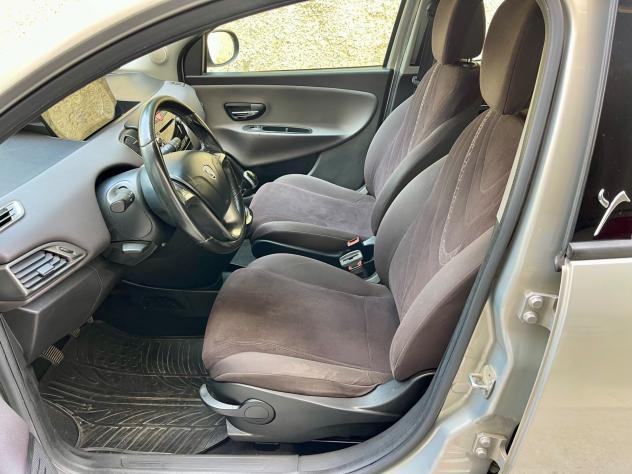 Lancia Ypsilon 1.3 MJT 16V 95 CV 5 porte - Foto 10