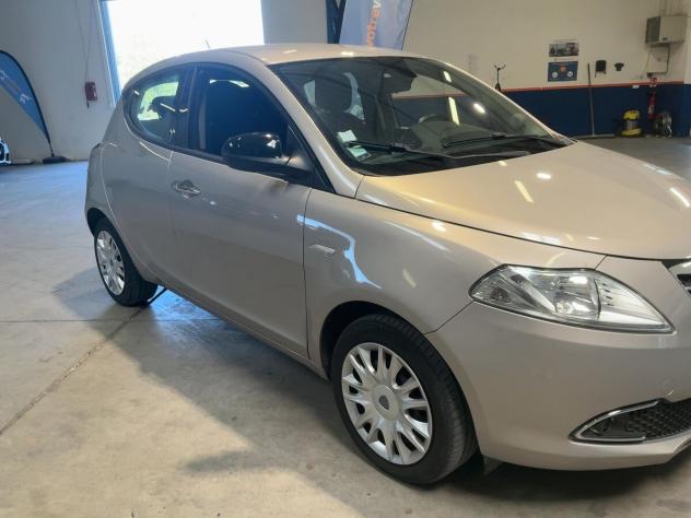 Lancia Ypsilon 1.2 69 CV 5 porte S&S Silver - Foto 9