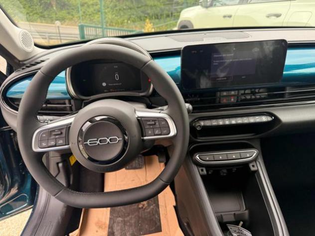 FIAT 600 Hybrid 110 CV DCT MHEV Icon rif. 23893776 - Foto 5
