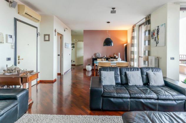 Attico / Mansarda di 164 m² con 5 locali e box auto doppio in vendita a Peschiera Borromeo - Foto 13