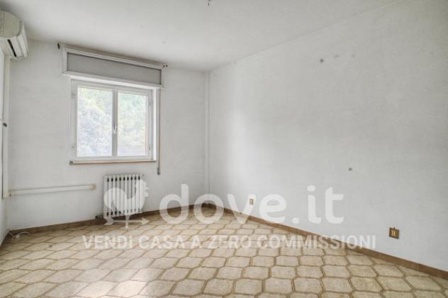 Appartamento di 110 m² con 5 locali e posto auto in vendita a Taranto - Foto 7