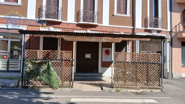 Cernusco sul Naviglio - AMPIO NEGOZIO CON CANTINA