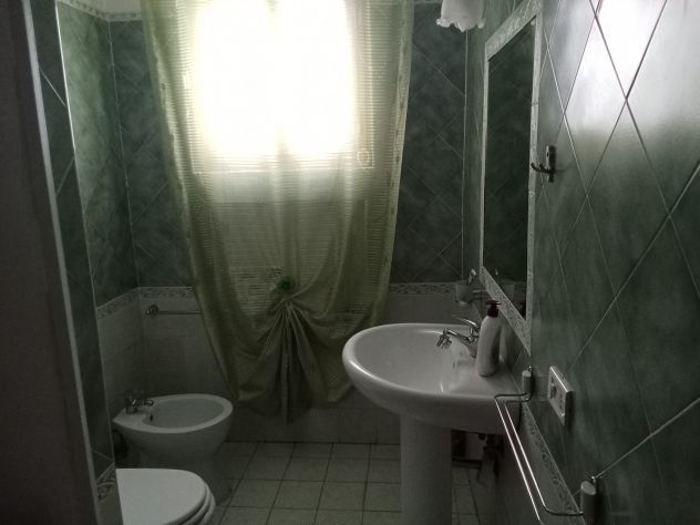 TRILOCALE RISTRUTTURATO E ARREDATO CON BALCONE – ROMA MAGLIANA - Foto 4