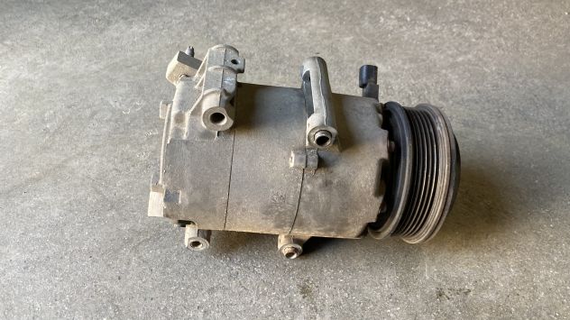 Compressore climatizzatore Ford B-Max 1.4 benzina del 2014 (AV11-19D629-BA) - Foto 3