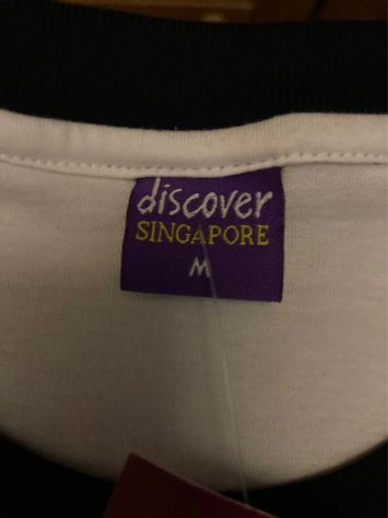 T-shirt Maglia taglia m Nuova con cartellino Singapore - Foto 4