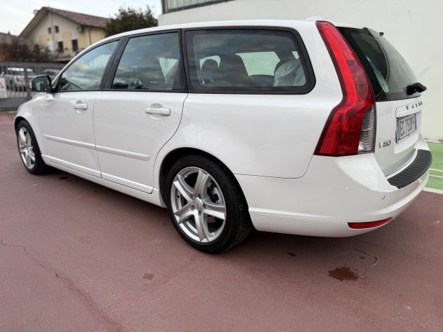 VOLVO V50 molti lavori eseguiti - Foto 6