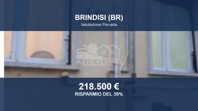 Immobile in asta di 351 m² con più di 5 locali e box auto in vendita a Brindisi