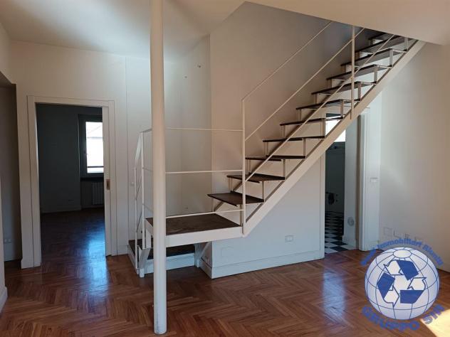 4 locali ultimo piano, appartamento su due livelli in casa d'epoca ristrutturata. - Foto 5