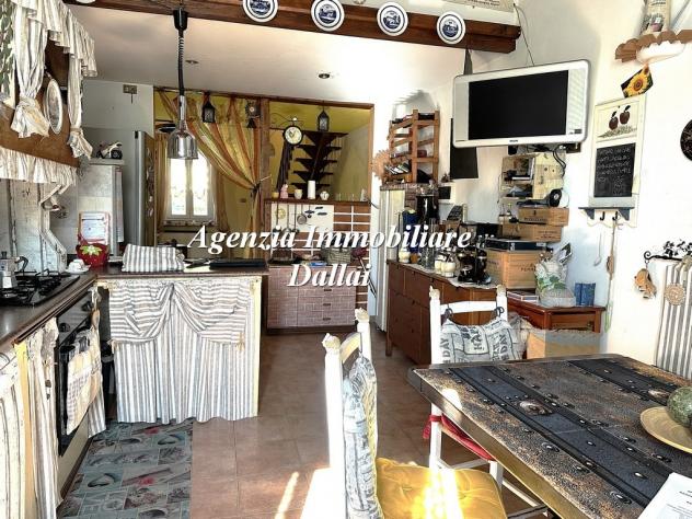 Appartamento con terrazzo, garage e cantina - Foto 13