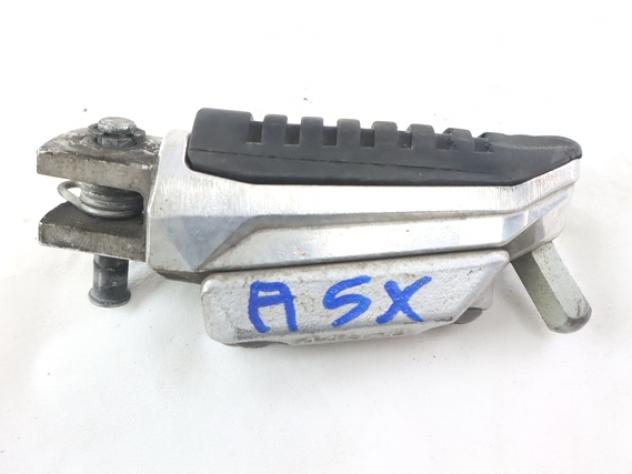 SUZUKI GSR 600 4352144G00 PEDANA ANTERIORE SINISTRA 06 - 11 FRONT LEFT FOOTREST