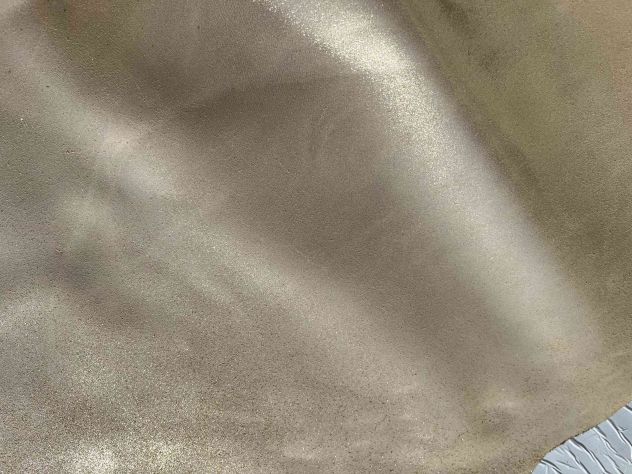 Pelle di vitello resinata polvere oro – Sp. 1,8 - Foto 10