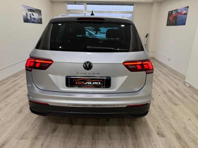 Volkswagen Tiguan 2.0 TDI 150 CV SCR DSG Elegance - Foto 6