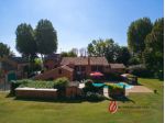 Villa di 900 m² con più di 5 locali in vendita a Rovigo
